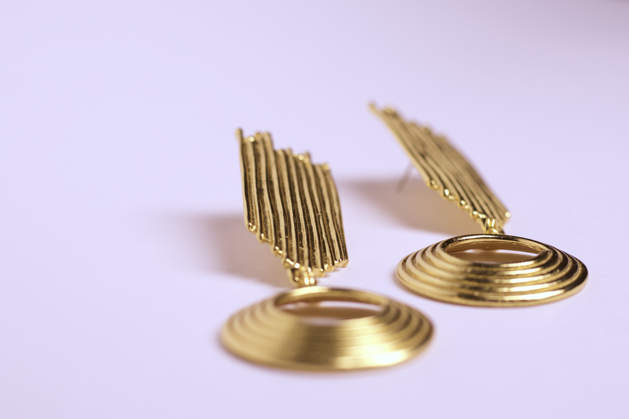 Aros placa dorados
